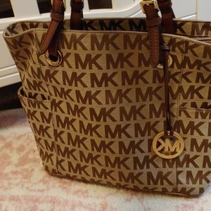 EUC Michael Kors Purse